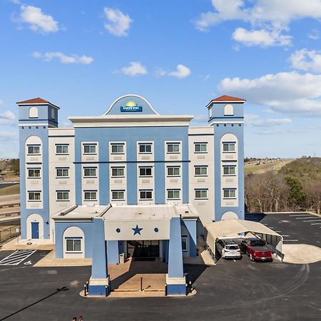 Days Inn By Wyndham Salado Exterior photo