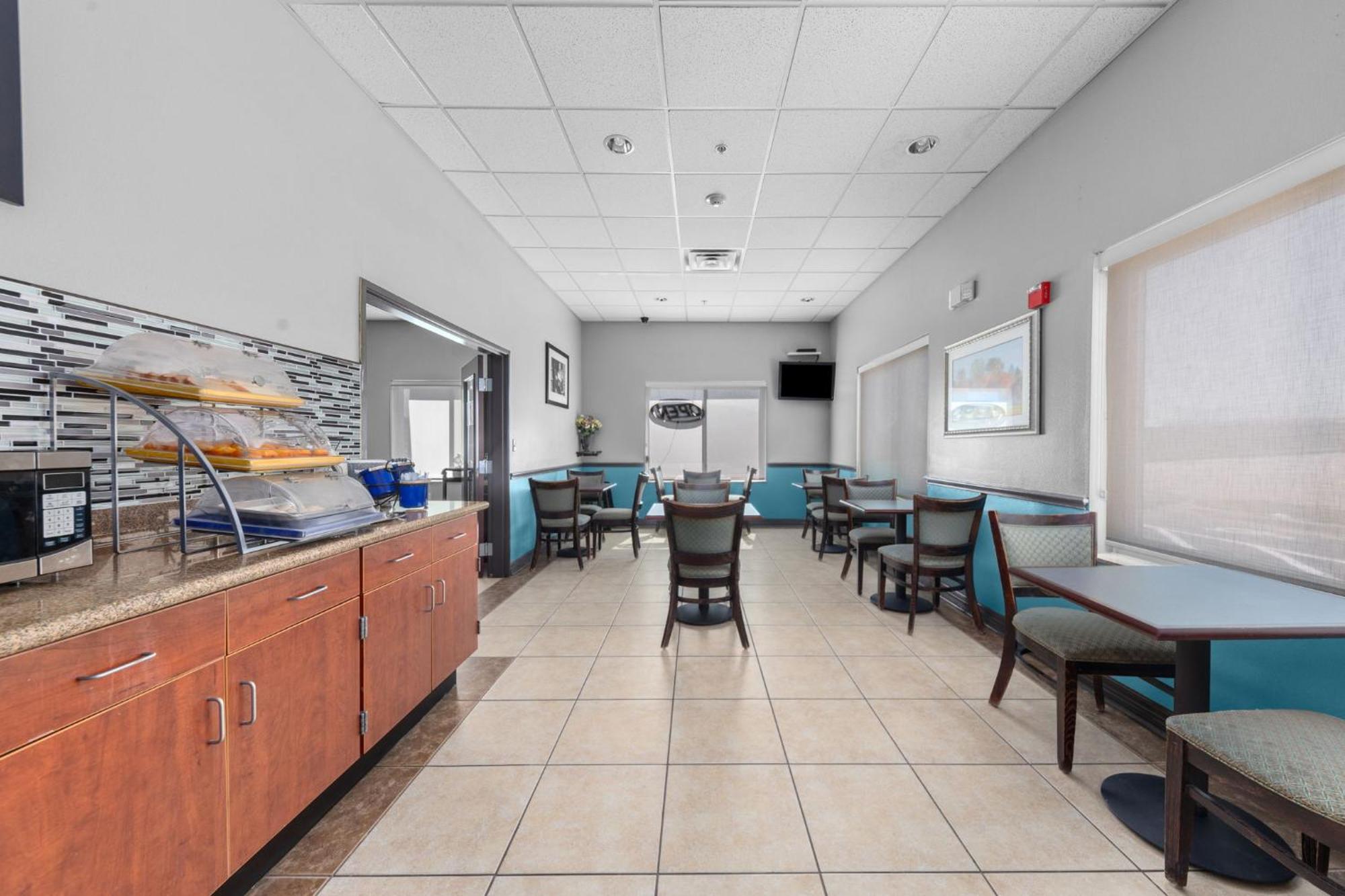 Days Inn By Wyndham Salado Exterior photo
