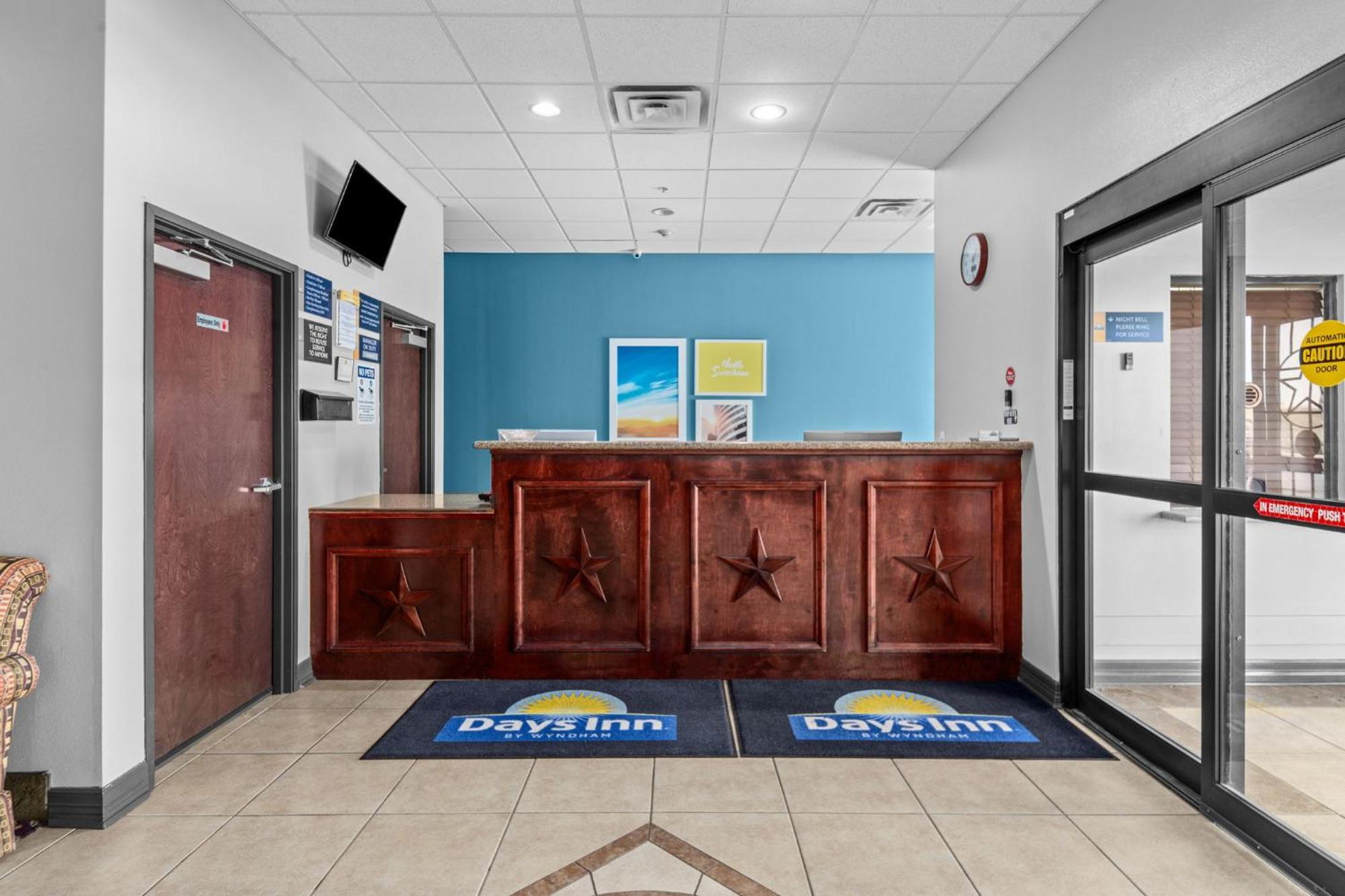 Days Inn By Wyndham Salado Exterior photo