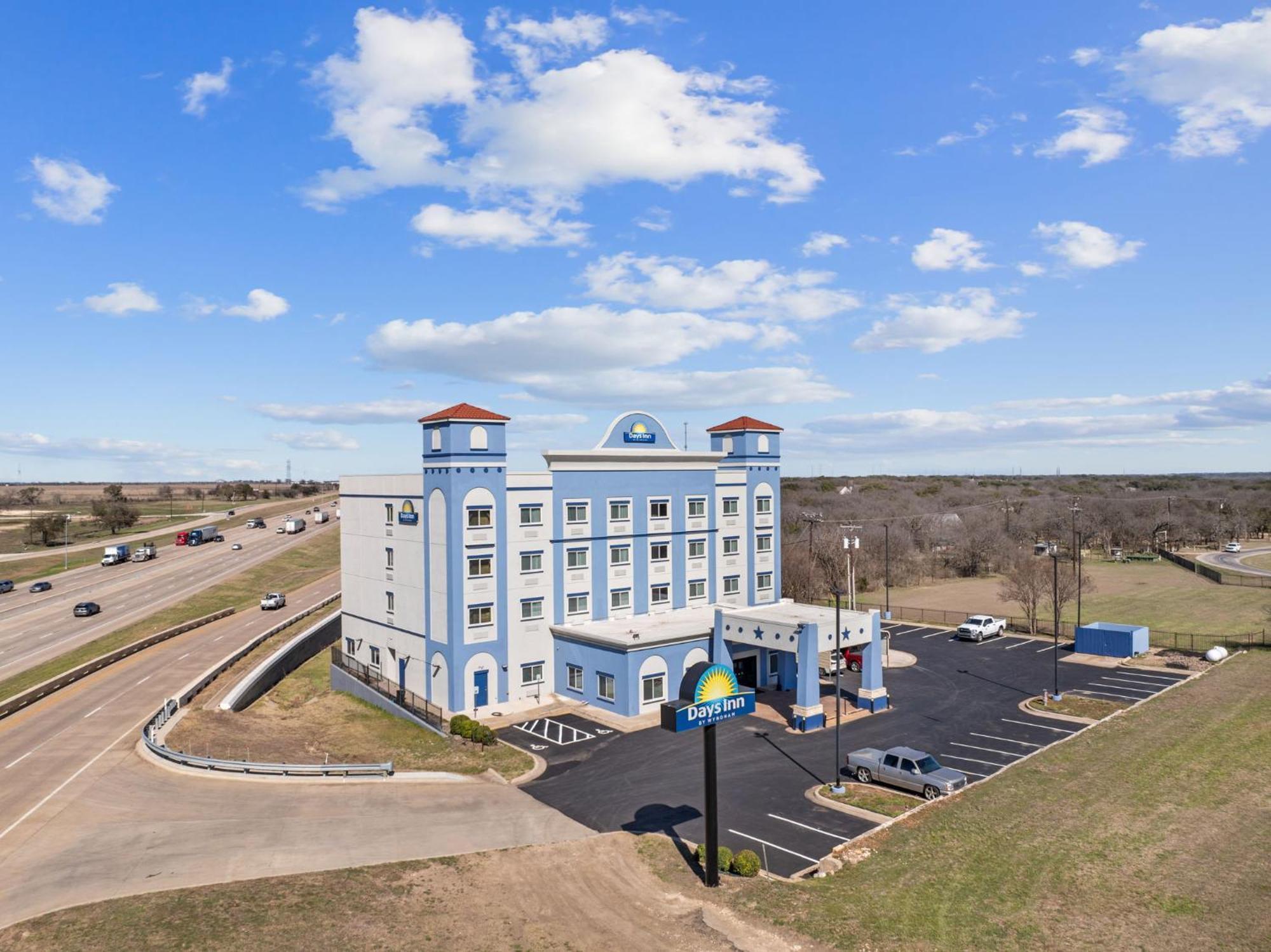 Days Inn By Wyndham Salado Exterior photo
