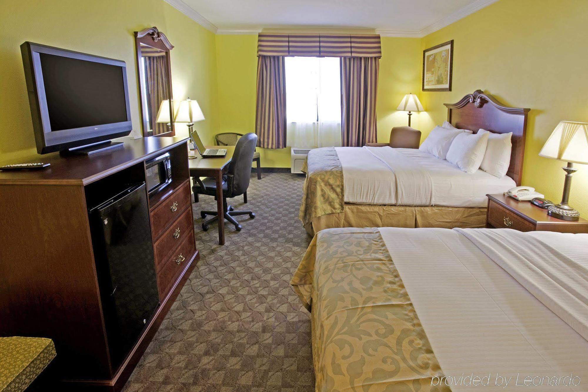 Days Inn By Wyndham Salado Room photo